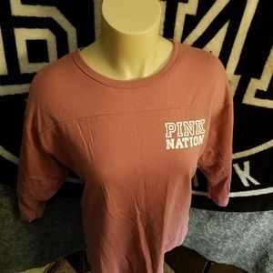 Vs pink nation Logo T shirt