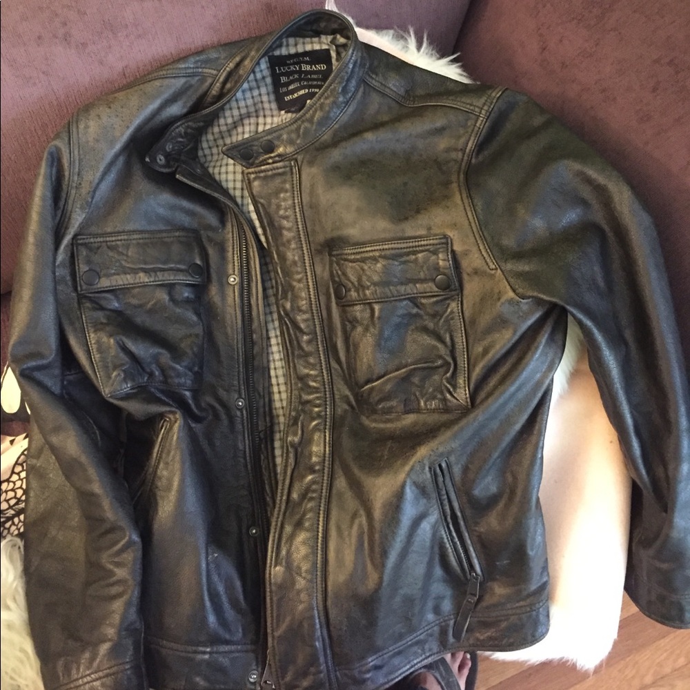 Almost new lucky brand leather jacket.