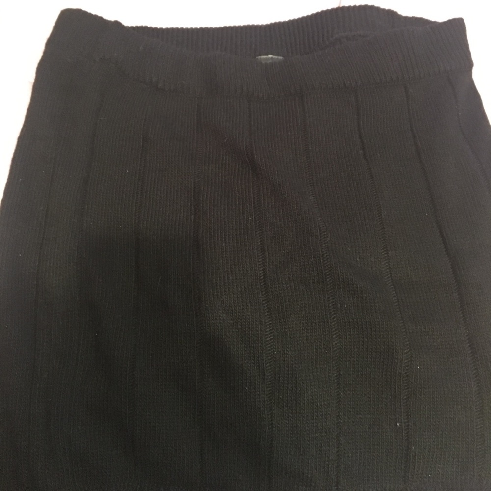 Black sweater skirt... never worn!!