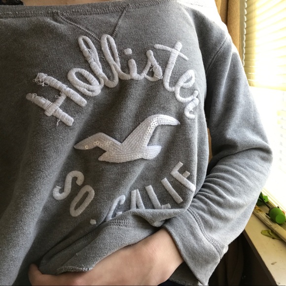 Hollister off the shoulder - Picture 1 of 2