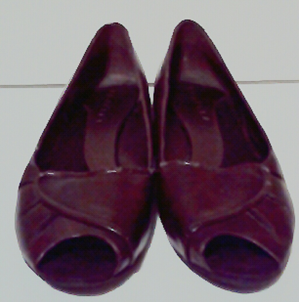 Small heeled open toe shoes