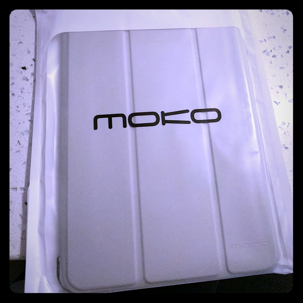 Silver ipad mini smart cover protector case
