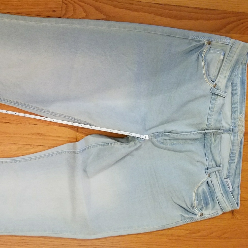 Revolt jeans