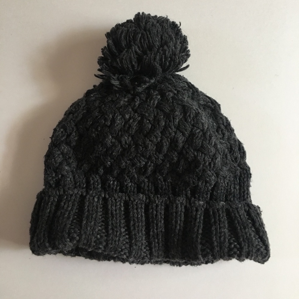 CHARCOAL BEANIE