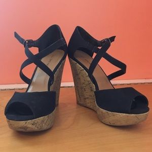 Black cork wedges