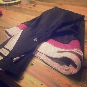 Lululemon leggings // Running black and purple