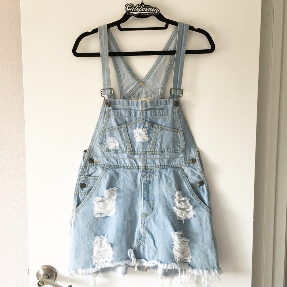 Carmar light wash denim overall skirt - Picture 3 of 7