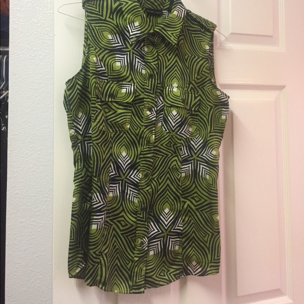 New York & Company sleeveless shirt