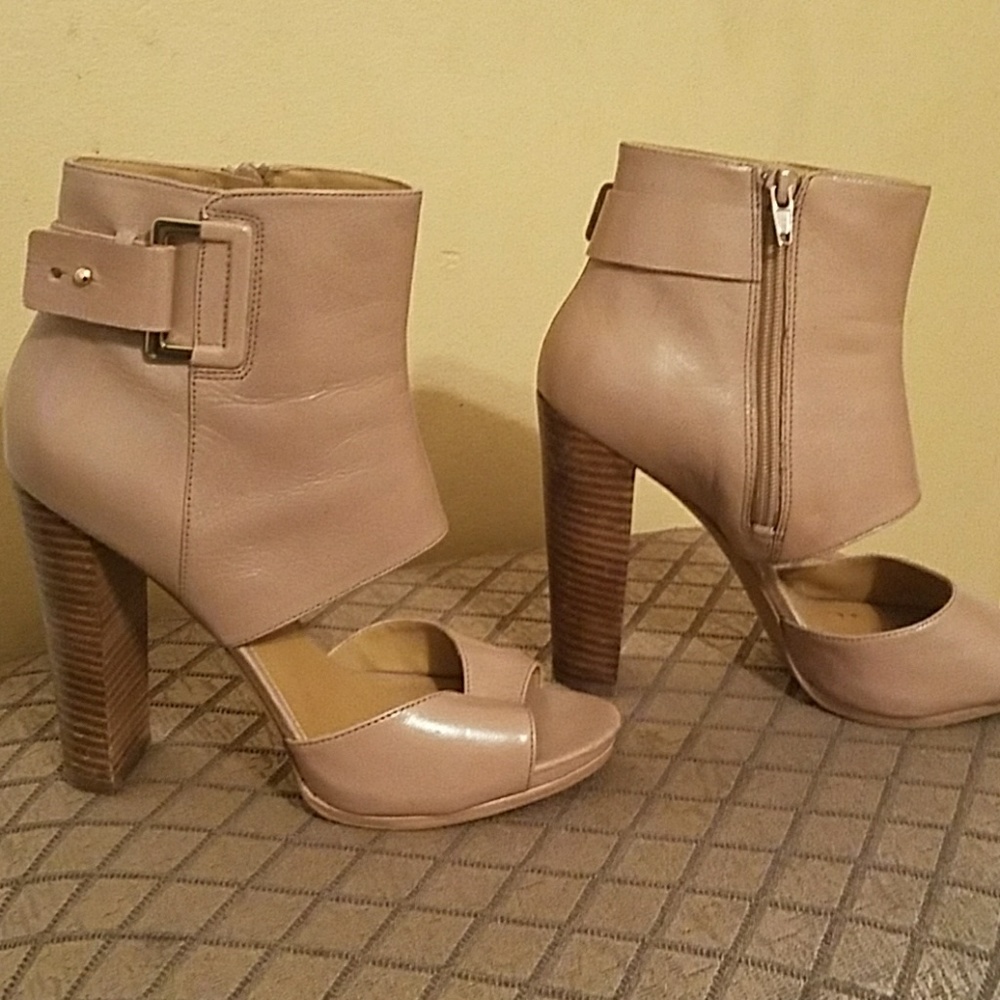 Sandal