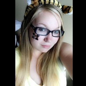 Meet your Posher, Katelyn