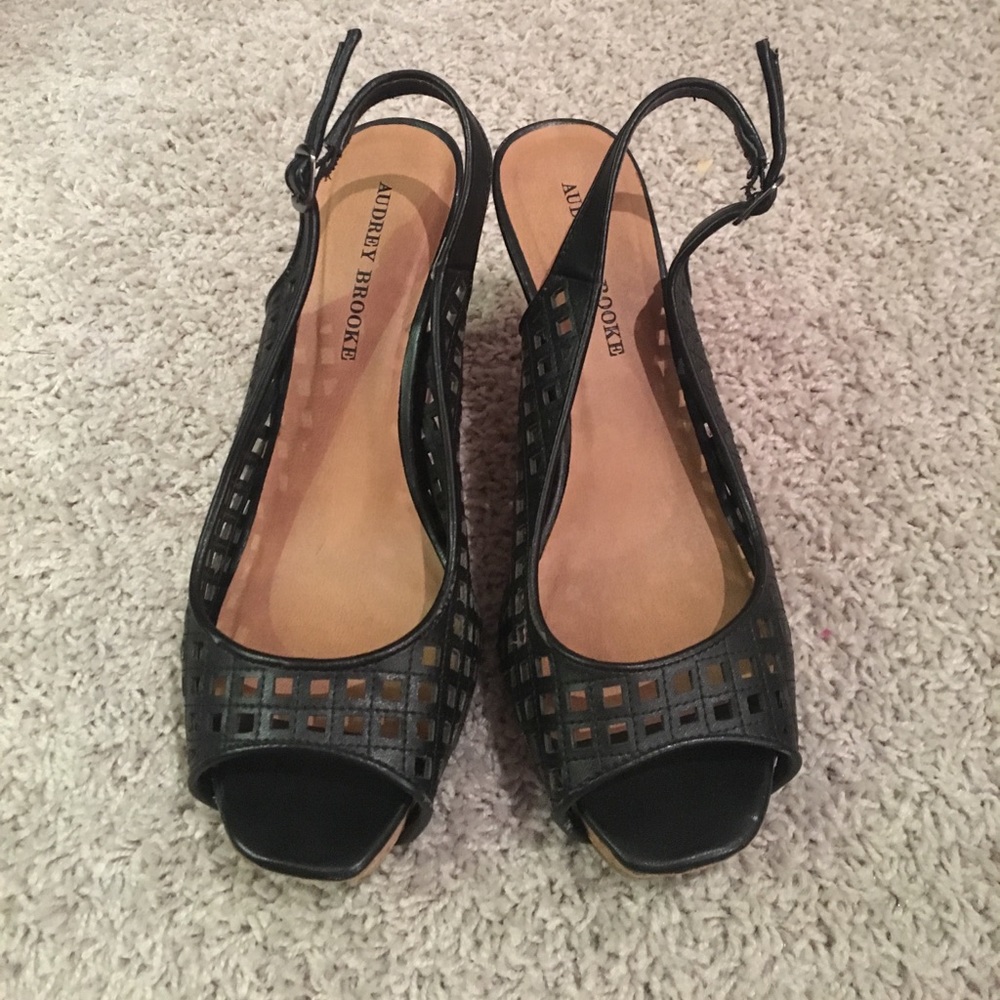 Black and cork wedges