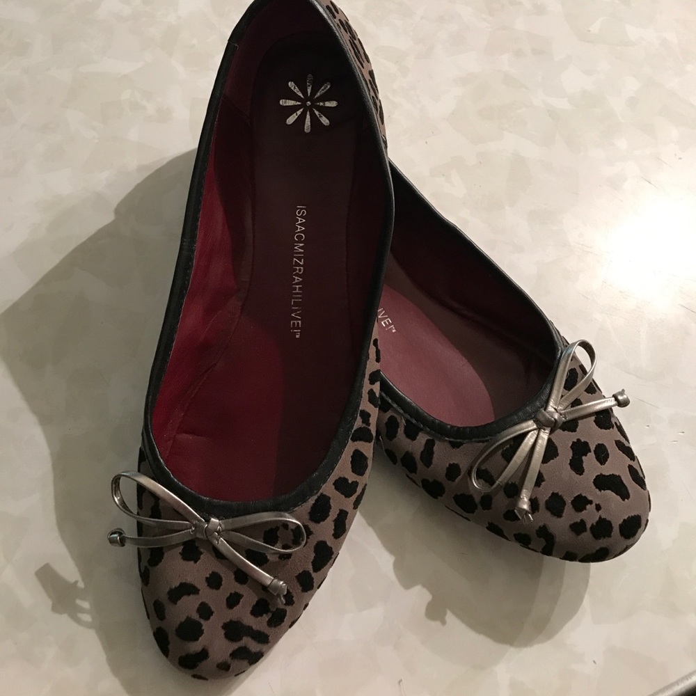 Isaac Mizrahi Live flats
