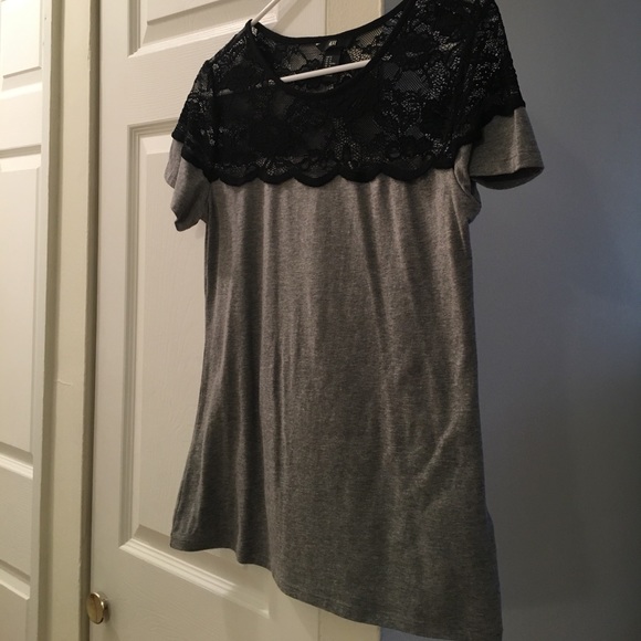 H&M Tops - Brand new gray and black lace H&M medium T shirt!