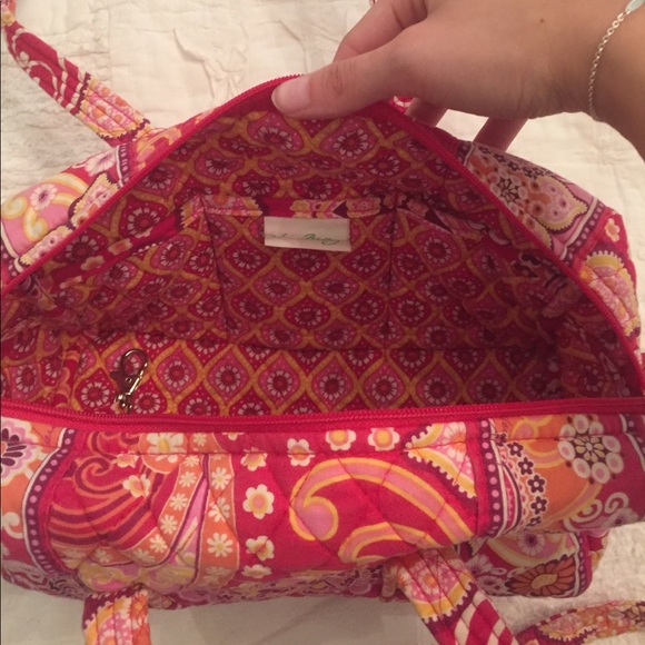 Raspberry fizz Vera Bradley bag - Picture 4 of 4