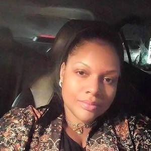 Meet your Posher, Dana