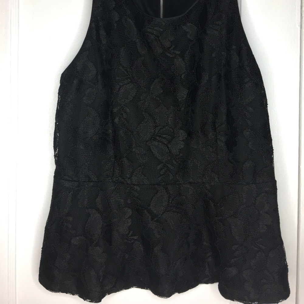 Lace black top - Picture 2 of 4