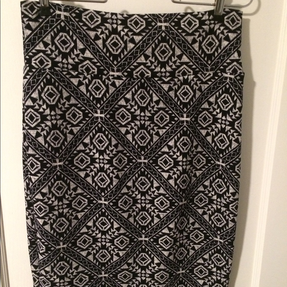 Lularoe Cassie skirt