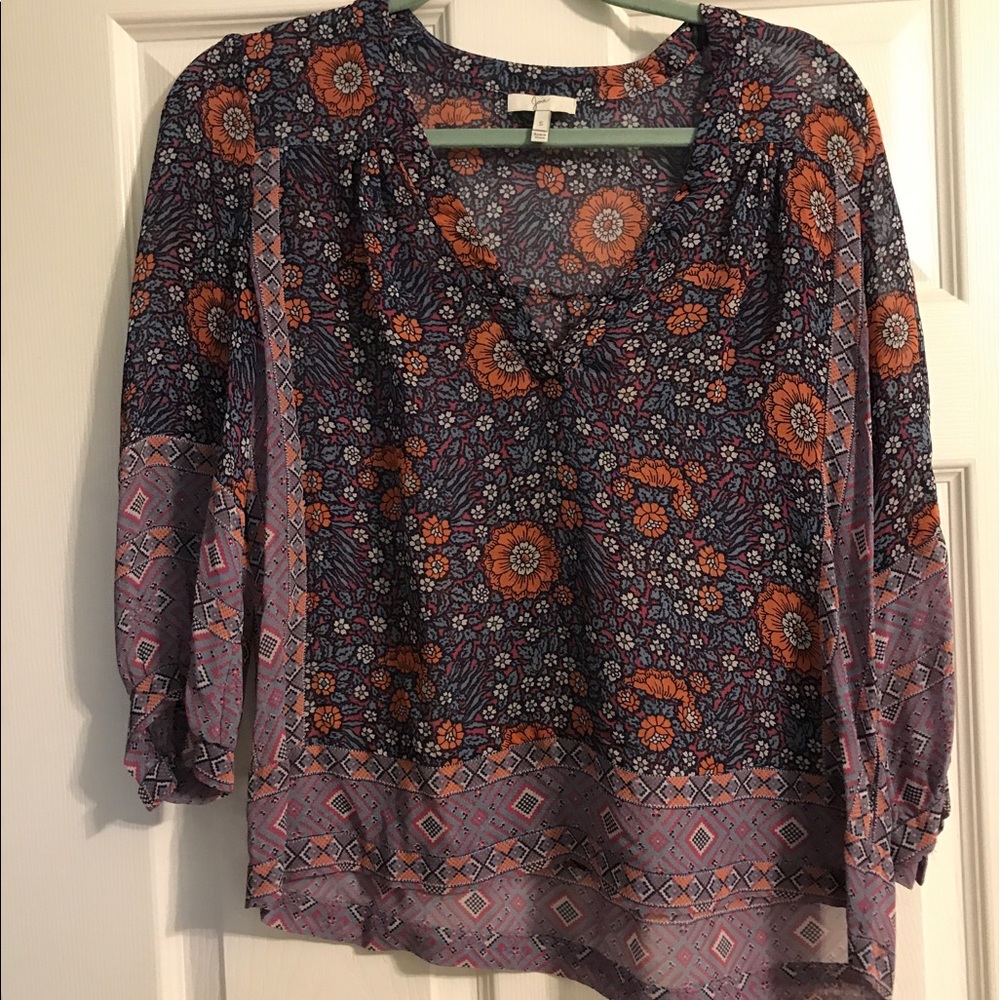 3/4 floral top!