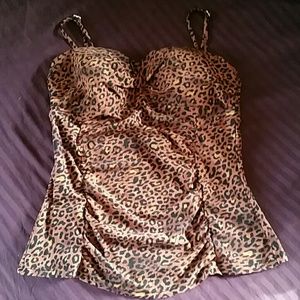 Love your Assets tankini top