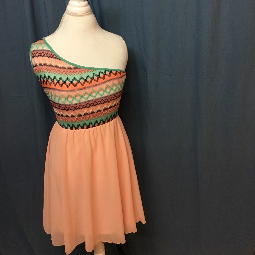 One shoulder dress