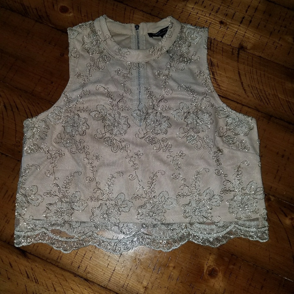 NWT Romeo + Juliet Couture Sleeveless Crop Top