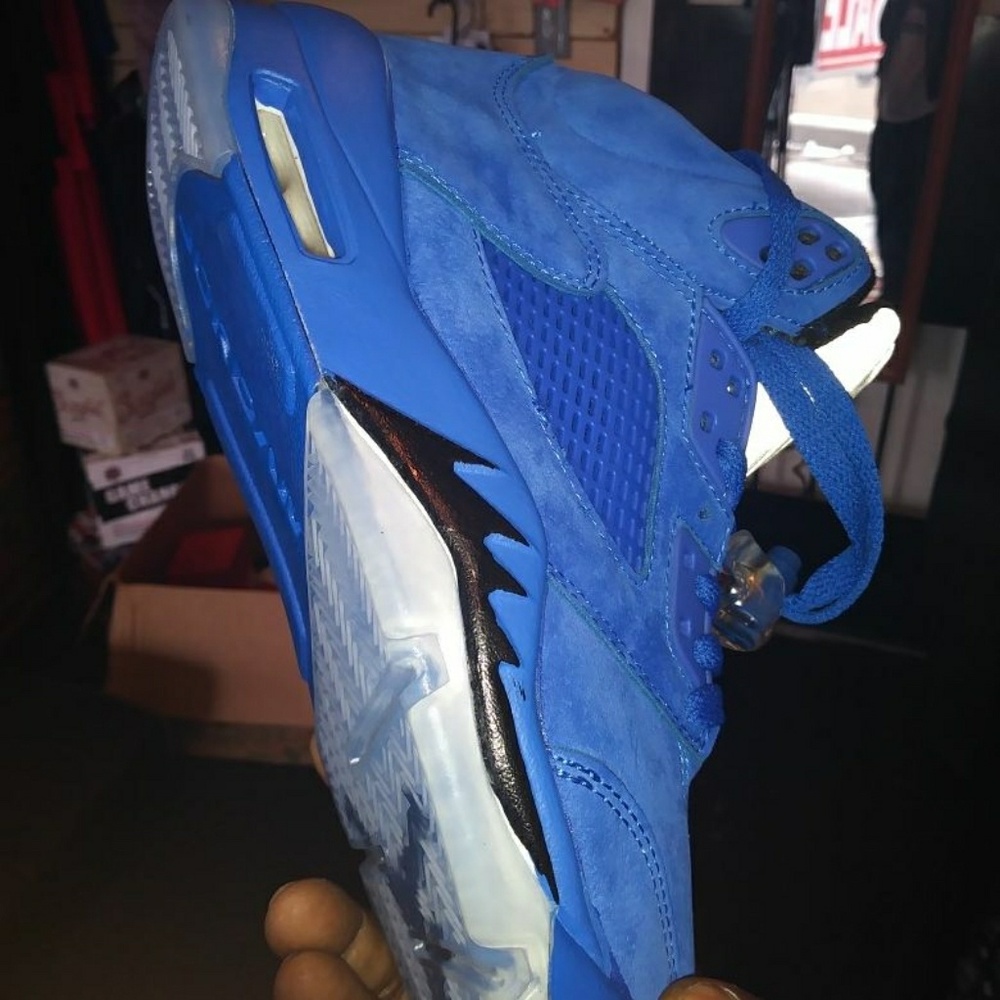 Reto 5s - Picture 2 of 2