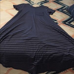 XS Lularoe Carly