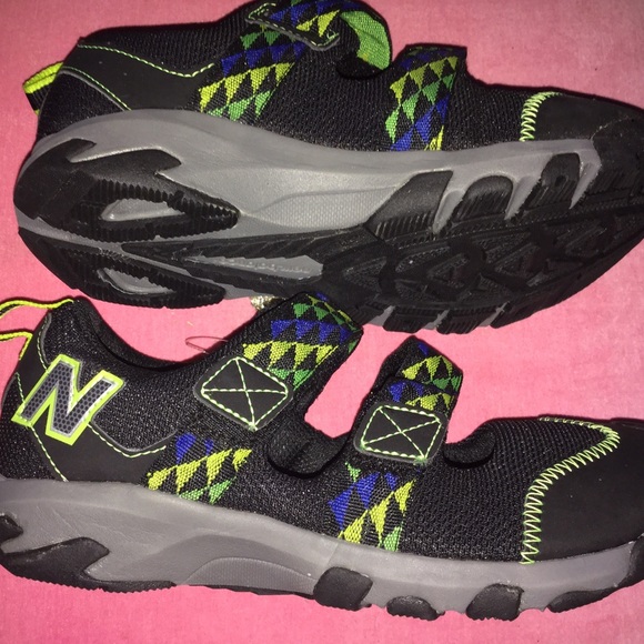 new balance velcro sandals