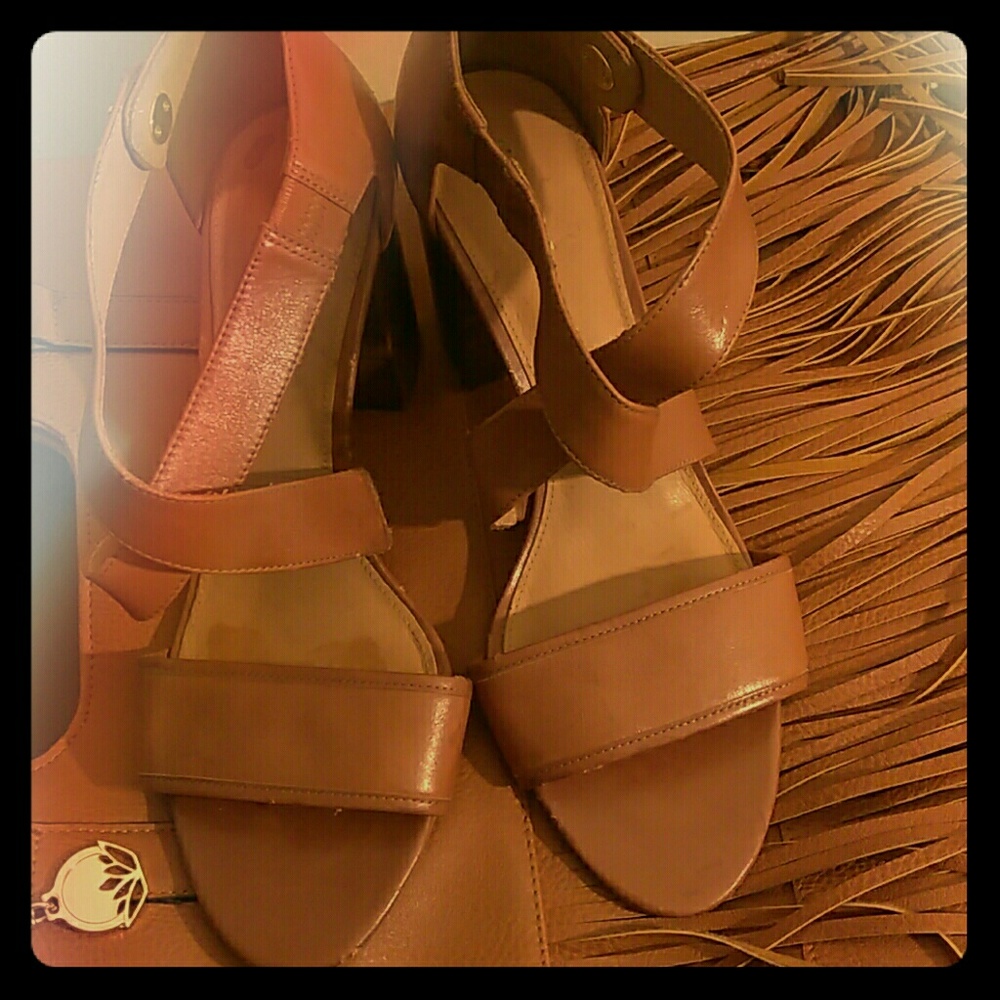 Authentic Coach Sandal's (Timeless Design)