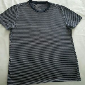 Gap T-shirt Navy w/ white  stripes