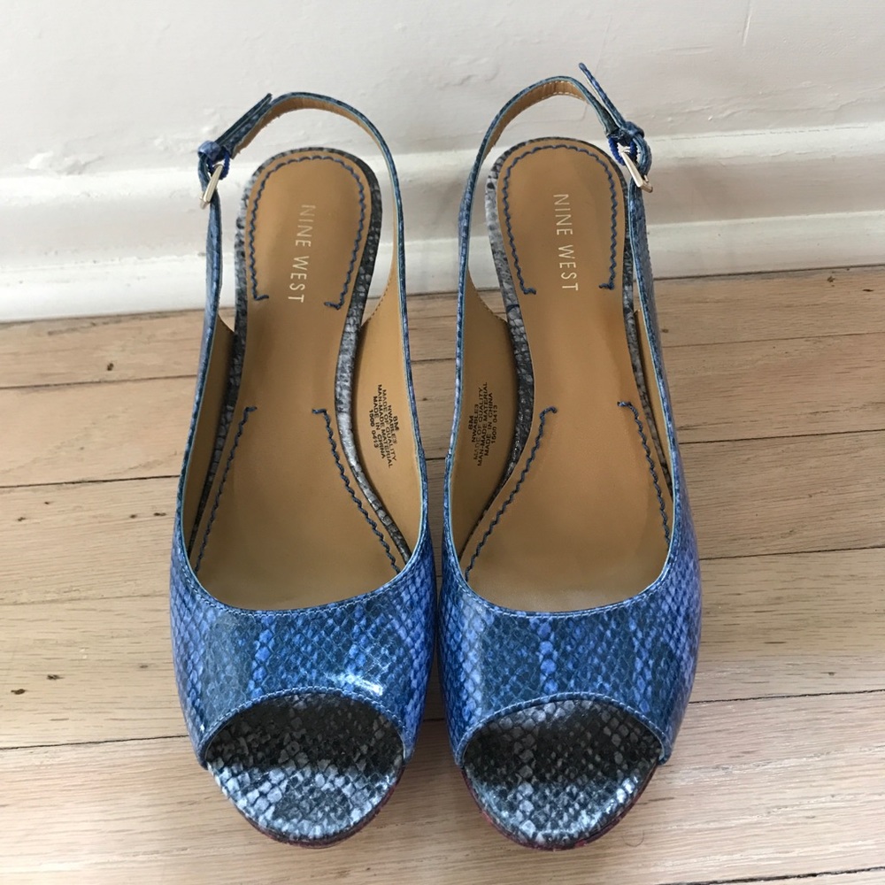 Nine West snake print pumps