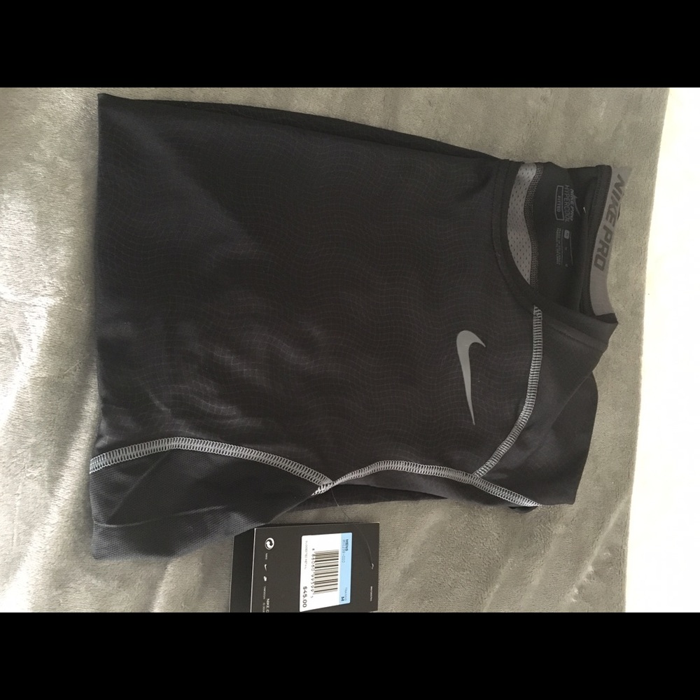 Nike pro size M