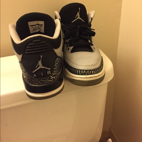 Jordan wolf gray retro 3's - Picture 2 of 3