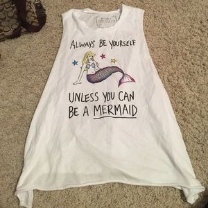 Pacsun - Mermaid Tank
