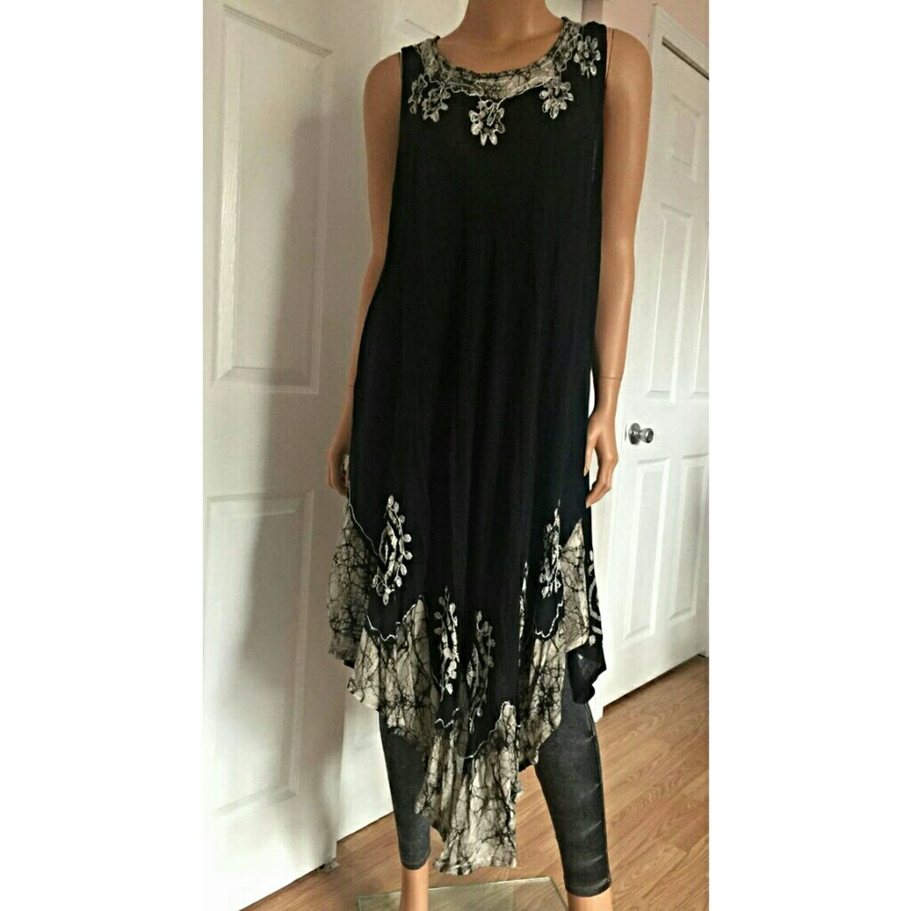 NWOT Beautifully Embroidered Sundress