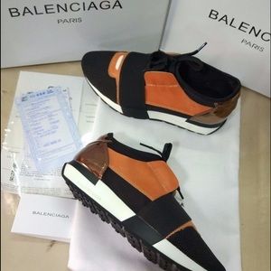 balenciaga runners mens brown