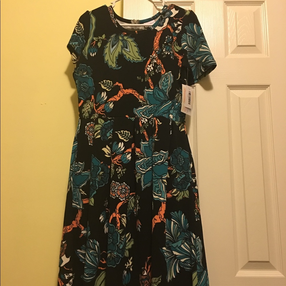 Lularoe Amelia with tags