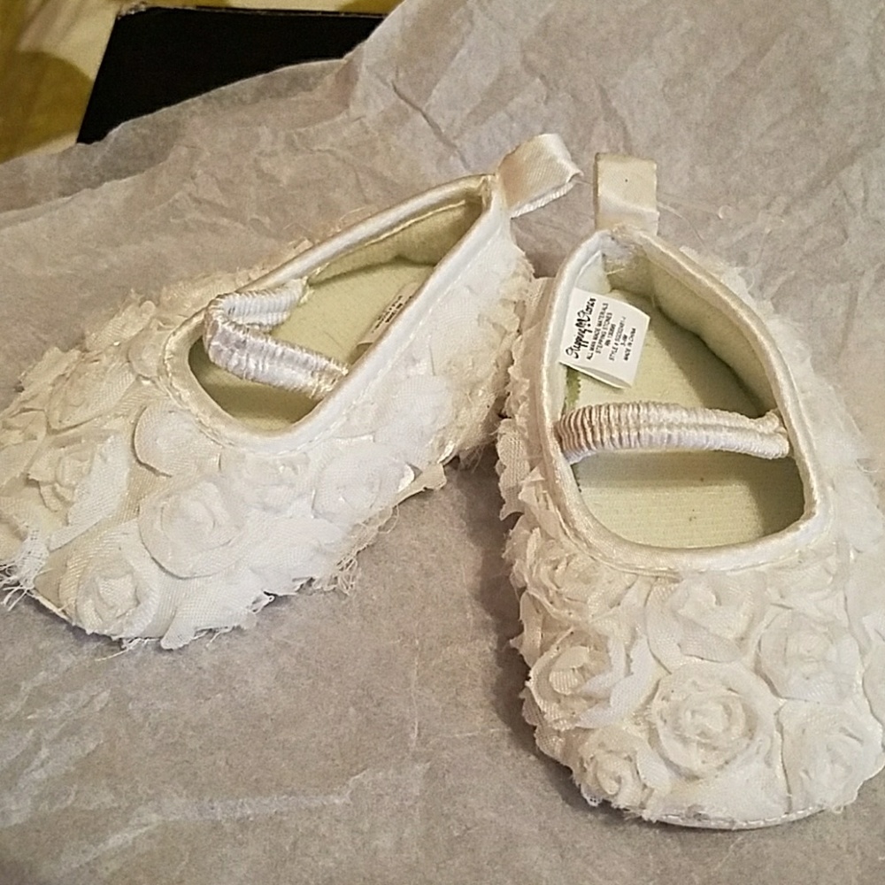 White cute shoes