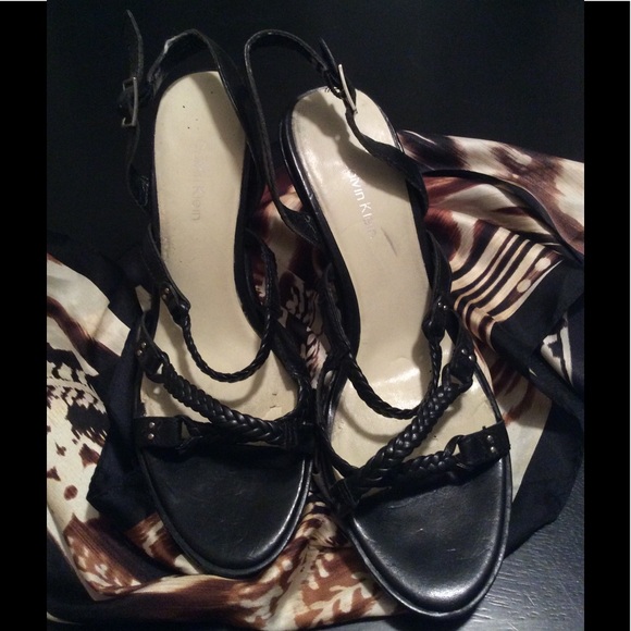 💋Strappy Leather Heels - Picture 1 of 4