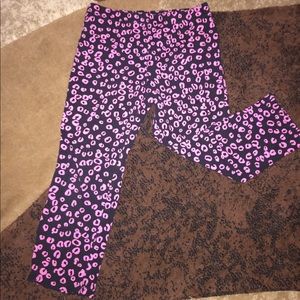 Knee knocker leggings!