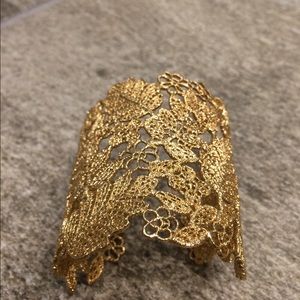 Stella & Dot Chantilly Lace Cuff