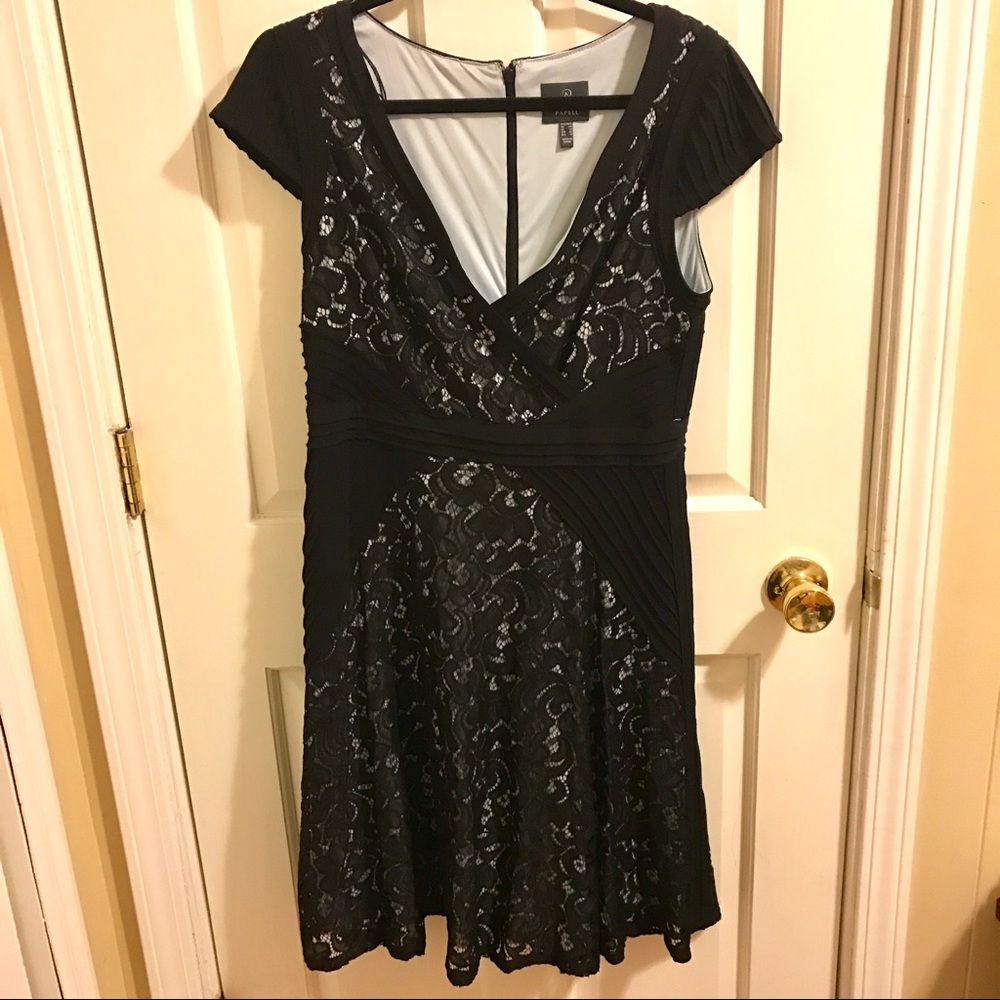 💕beautiful lace dress