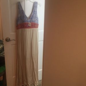 Pretty summer dress NWT size Large Full Length