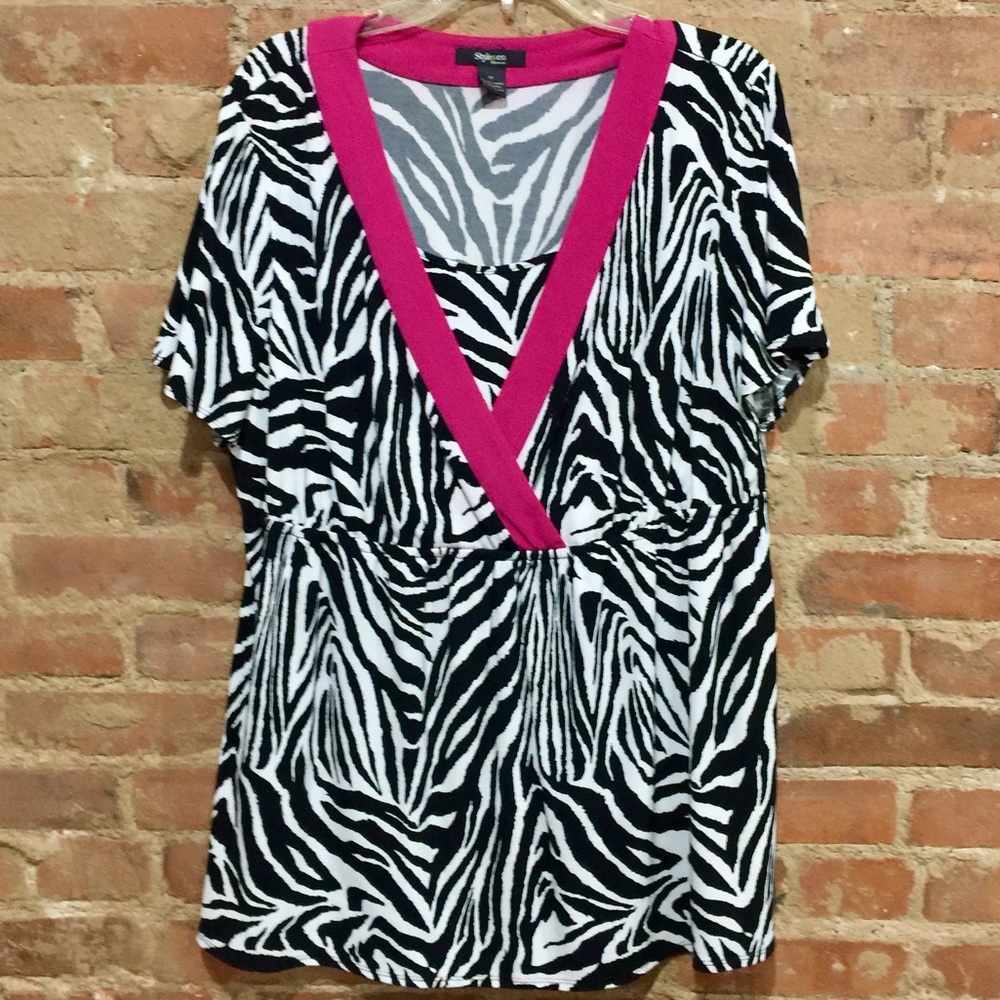 •Zebra Print With Fucia Trim•