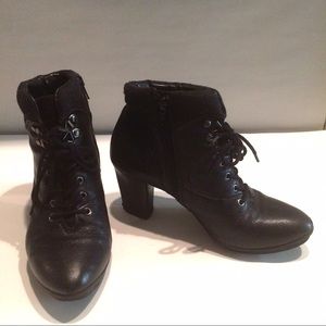 Easy Spirit ankle boots