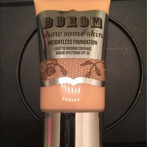 Buxom show some skin foundation