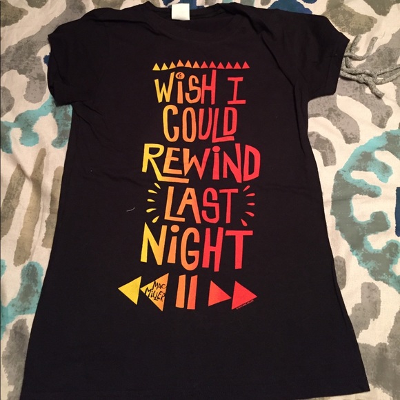 Hot Topic Tops - Mac Miller Tshirt size medium