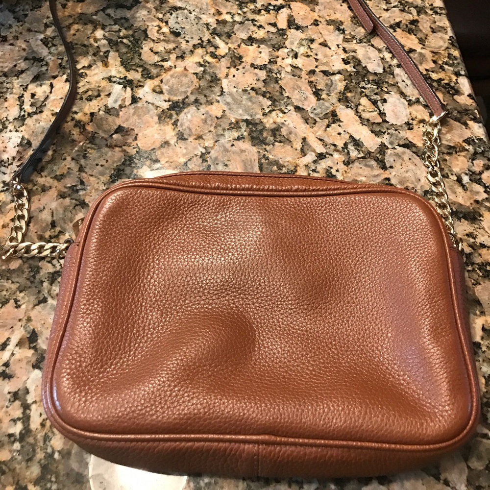 Michael Kors Cross body purse - Picture 2 of 3