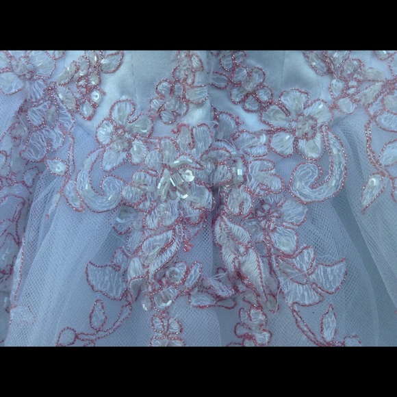 White prom dress with pink flower embellishments. - Picture 4 of 6