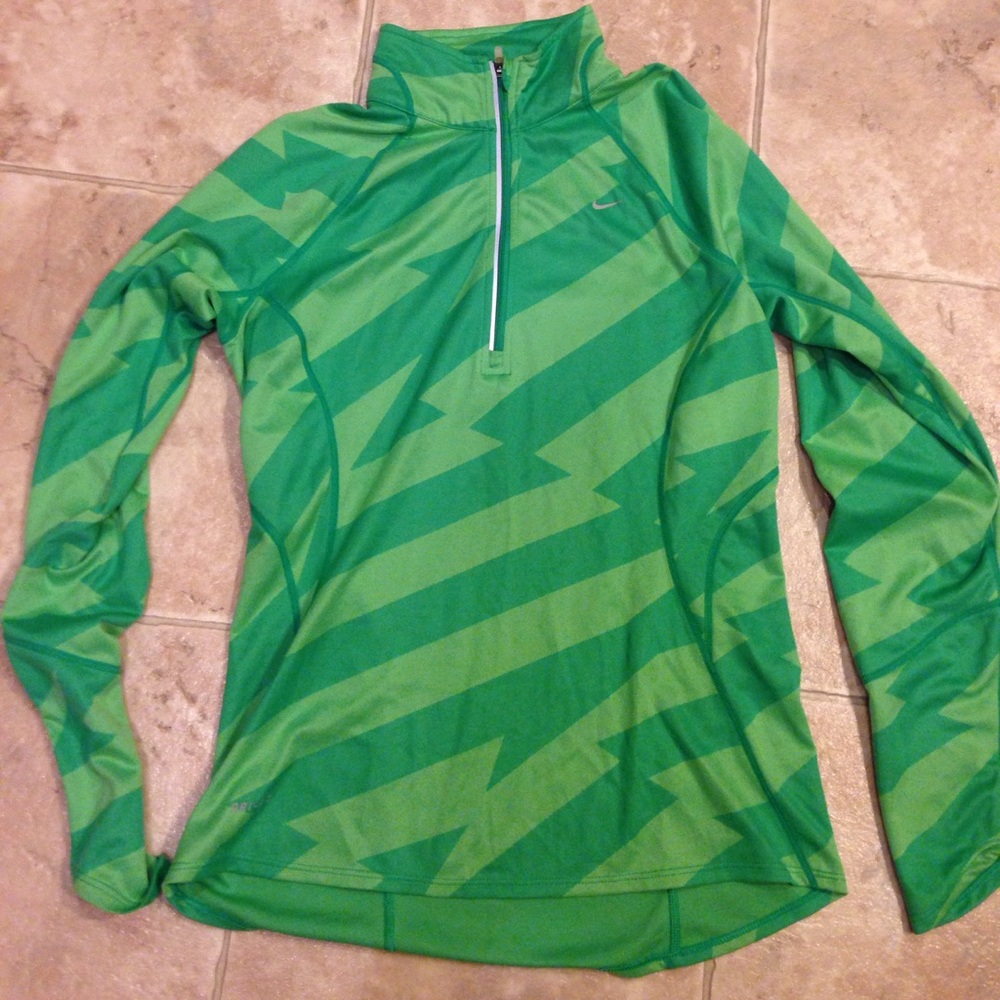 Nike long sleeve pullover.
